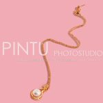 Photography bracelet for fashion jewelry products in China Close-up 3