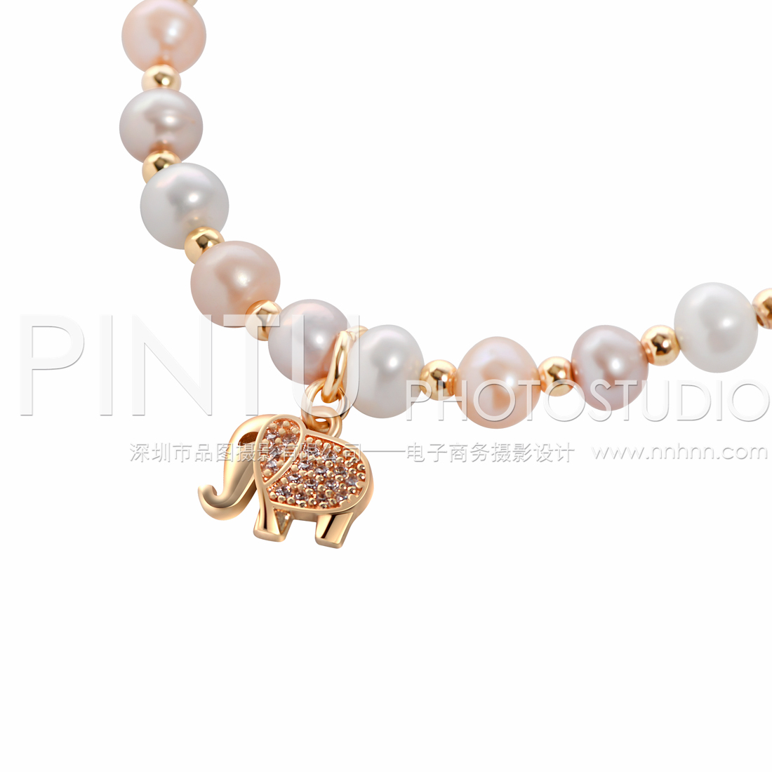 Photography bracelet for fashion jewelry products in China Close-up 3