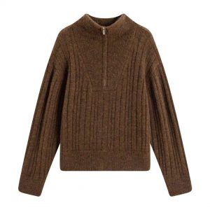 Fashion photography in china The front of the sweater
